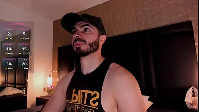 AxelThompson  online show from October 2025 11:38:02 AM