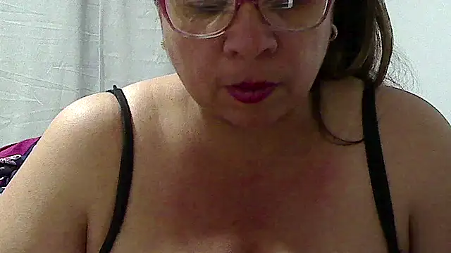luciana69hot online show from October 2025 09:45:01 PM