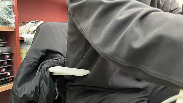 suwonsub online show from November 2025 01:50:01 AM