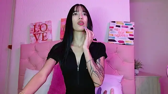 London Sophia19 online show from September 2025 03:12:01 AM