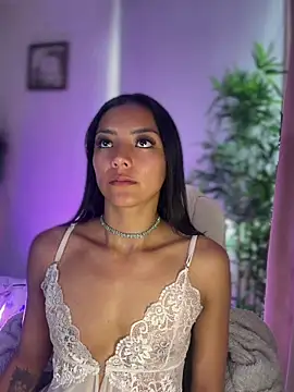 im-isabella online show from July 2026 01:19:01 PM