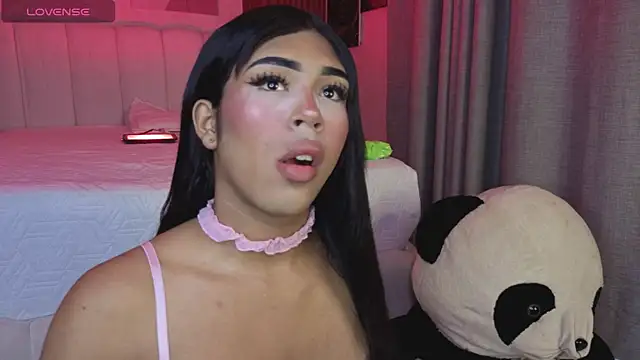 Snapshot of Im_perla_ chatting on November 2025 10:13:02 PM Im perla online show from November 2025 10:13:02 PM