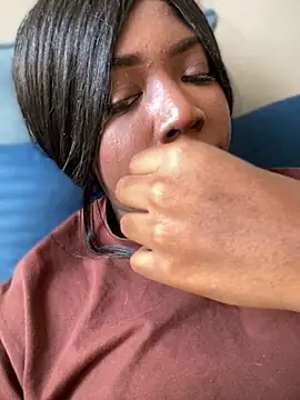 Alexia 24 online show from November 2025 06:26:01 PM