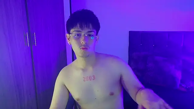 Snapshot of Maximo_Miller chatting on September 2025 03:08:01 AM Maximo Miller online show from September 2025 03:08:01 AM