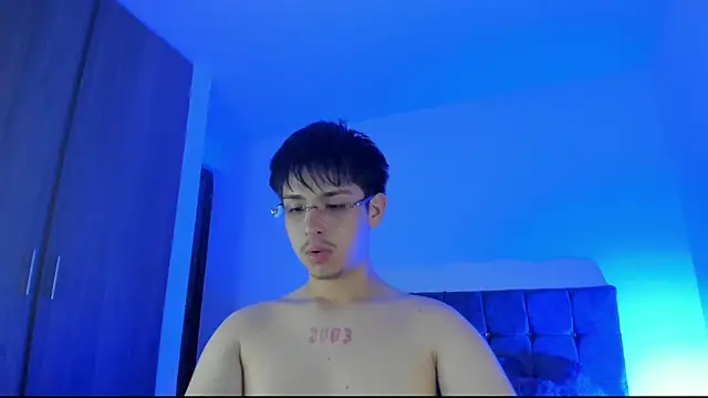 Snapshot of Maximo_Miller chatting on September 2025 04:28:01 AM Maximo Miller online show from September 2025 04:28:01 AM