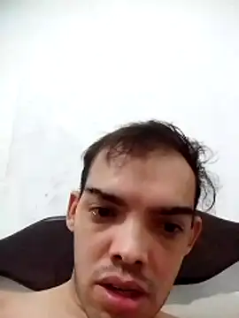 Snapshot of GuilhermeYuree chatting on May 2026 09:03:01 AM GuilhermeYuree online show from May 2026 09:03:01 AM
