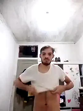 Snapshot of GuilhermeYuree chatting on June 2026 01:32:02 AM GuilhermeYuree online show from June 2026 01:32:02 AM