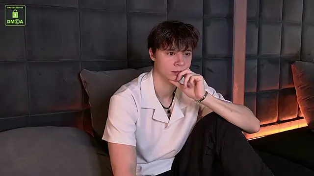 Snapshot of AnthonyHall chatting on November 2025 10:27:01 AM AnthonyHall online show from November 2025 10:27:01 AM