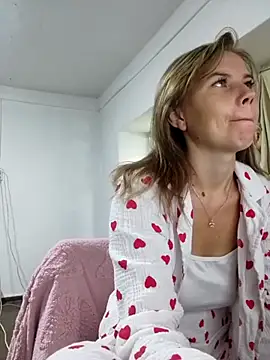 Snapshot of YOURLIKAA chatting on September 2025 04:48:02 AM YOURLIKAA online show from September 2025 04:48:02 AM