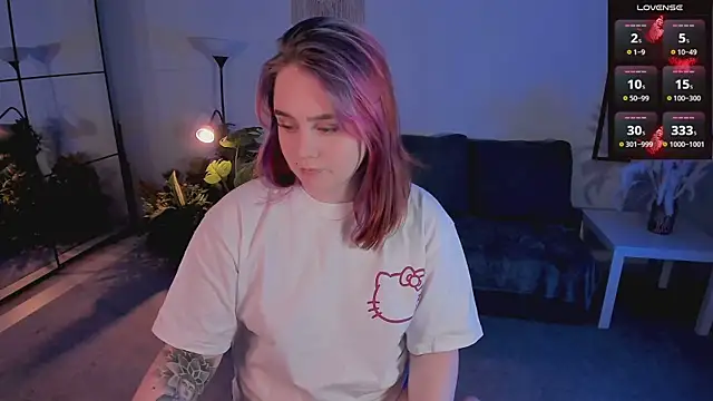 lunaalli online show from March 2026 08:49:03 PM