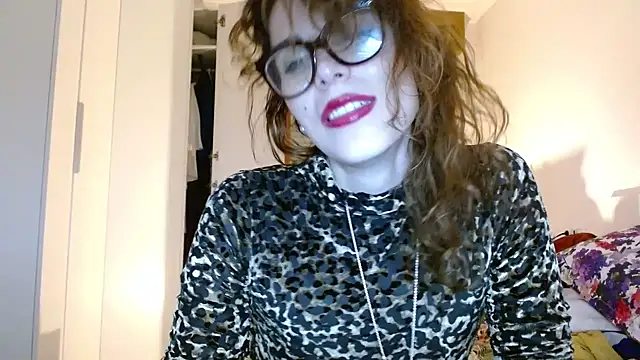 refem9 online show from October 2025 04:40:02 PM