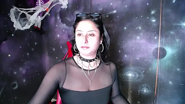 CristaldelLeon s online show from October 2025 08:04:01 PM