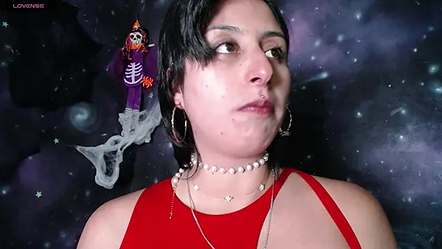 CristaldelLeon s online show from October 2025 07:47:02 PM
