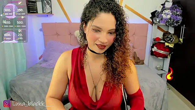 Snapshot of Luna_blackk chatting on June 2026 09:08:02 PM Luna blackk online show from June 2026 09:08:02 PM