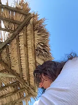 sweetsirenn online show from April 2026 02:36:02 PM