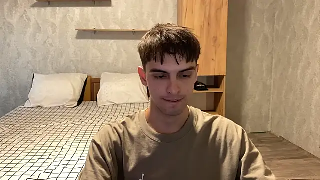 Snapshot of elliot_scott chatting on September 2025 12:26:01 PM elliot scott online show from September 2025 12:26:01 PM