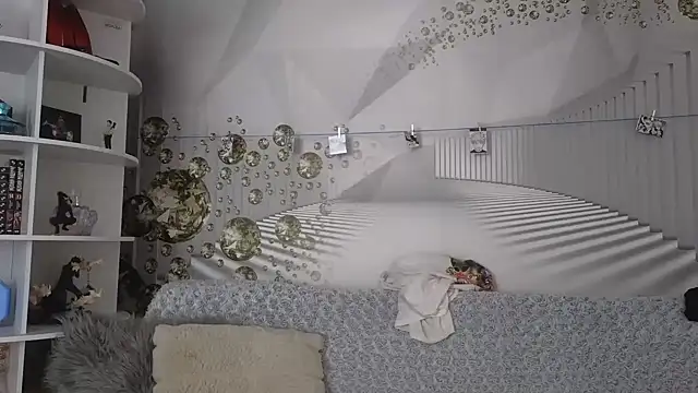 EvoletteLouLou online show from September 2025 12:54:01 PM