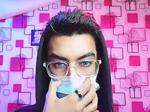 ChiseledCharm online show from November 2025 10:09:02 PM