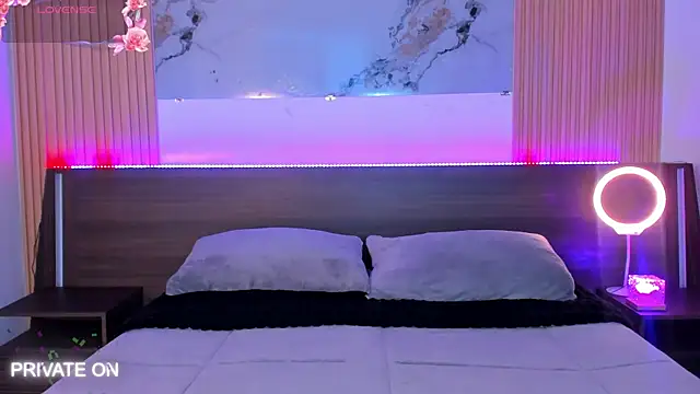 samanthaa moon online show from March 2026 09:40:01 PM