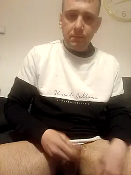 Alessio1987 online show from February 2026 07:12:02 PM