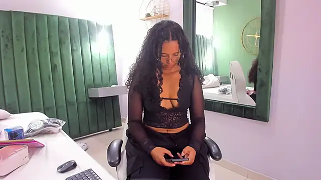 Sweet Lucyy online show from September 2025 05:12:01 AM