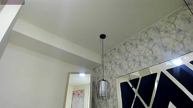 Luciifeer  online show from November 2025 06:02:01 PM