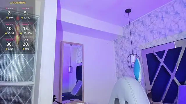 Luciifeer  online show from April 2026 07:07:01 PM