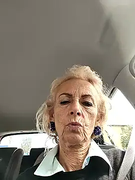clarabell4 online show from April 2026 12:39:01 PM