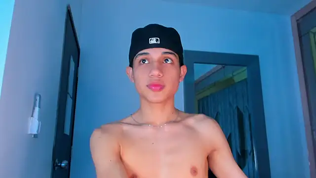 Sebax Young online show from December 2025 10:38:01 PM