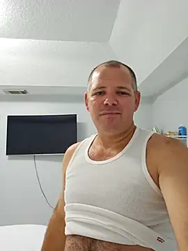 Snapshot of cubanitofeliz40 chatting on March 2026 01:11:02 PM cubanitofeliz40 online show from March 2026 01:11:02 PM