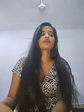 Snapshot of cute_radhikaa chatting on May 2026 06:32:02 AM cute radhikaa online show from May 2026 06:32:02 AM