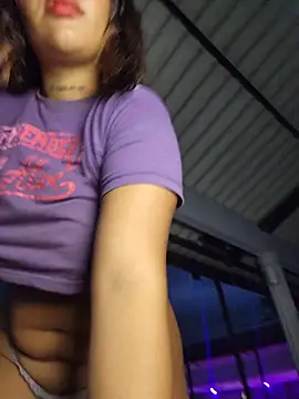 Snapshot of Yessica_Lopezz chatting on June 2026 10:27:02 AM Yessica Lopezz online show from June 2026 10:27:02 AM