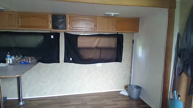 lolateton online show from July 2026 06:03:01 PM