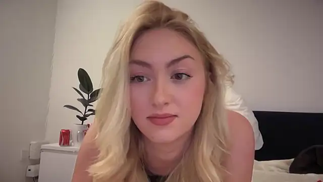 Kitty Swetty online show from March 2026 09:31:02 PM