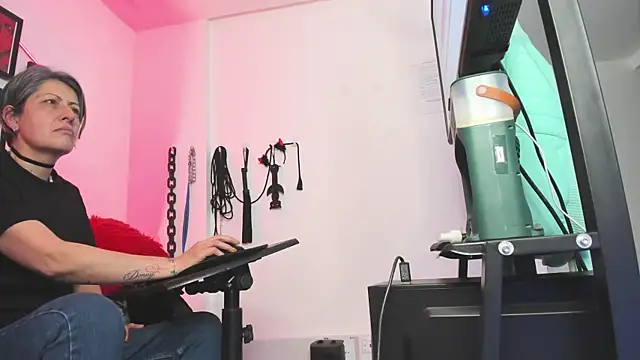 MistressNyx cg online show from December 2025 07:53:02 PM