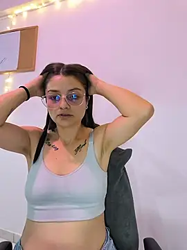 Coralinne   online show from May 2026 01:56:01 AM