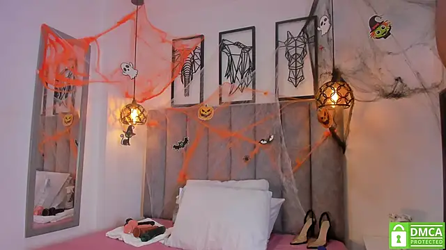 Snapshot of Gia_Scott chatting on October 2025 09:14:02 PM Gia Scott online show from October 2025 09:14:02 PM