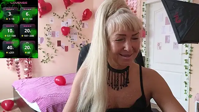 Snapshot of Laura_Gol chatting on February 2026 04:53:02 AM Laura Gol online show from February 2026 04:53:02 AM