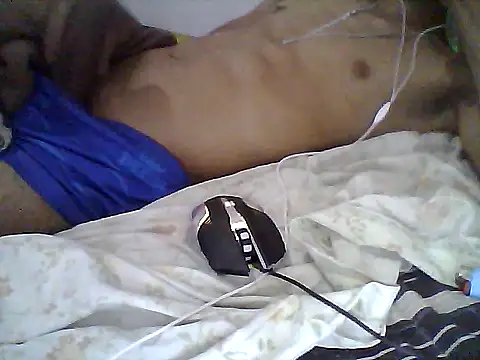 Snapshot of malvadinho69134 chatting on October 2025 04:27:01 AM malvadinho69134 online show from October 2025 04:27:01 AM