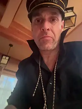 Snapshot of nolimitBackdoorman chatting on December 2025 10:15:02 PM nolimitBackdoorman online show from December 2025 10:15:02 PM