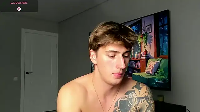 DaniHort online show from October 2025 02:12:01 PM