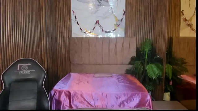 juanita tay online show from April 2026 11:44:02 AM