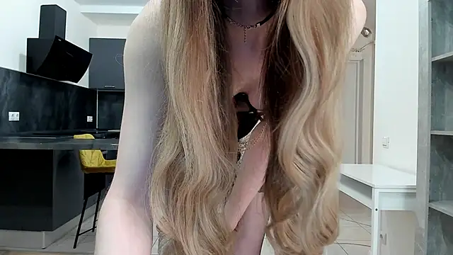 Snapshot of Kitty_Player chatting on April 2026 01:41:02 PM Kitty Player online show from April 2026 01:41:02 PM