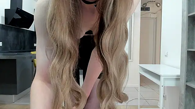 Snapshot of Kitty_Player chatting on May 2026 06:09:01 PM Kitty Player online show from May 2026 06:09:01 PM