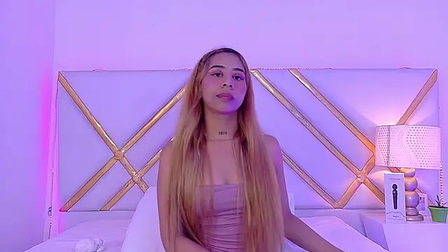 Snapshot of laila_stilwiills chatting on October 2025 04:59:01 PM laila stilwiills online show from October 2025 04:59:01 PM