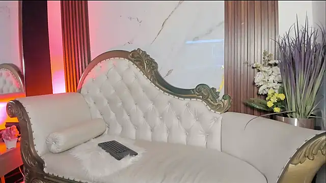 CoralieBronson online show from December 2025 08:39:01 PM