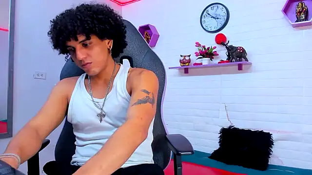 Xfire boy69 online show from September 2025 08:03:01 PM