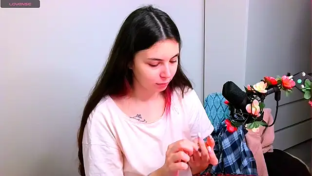 peachyness online show from November 2025 03:35:01 PM