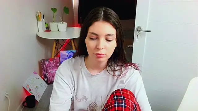 peachyness online show from July 2026 05:19:02 PM