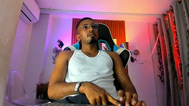 Darwin mayo online show from November 2025 05:39:02 PM